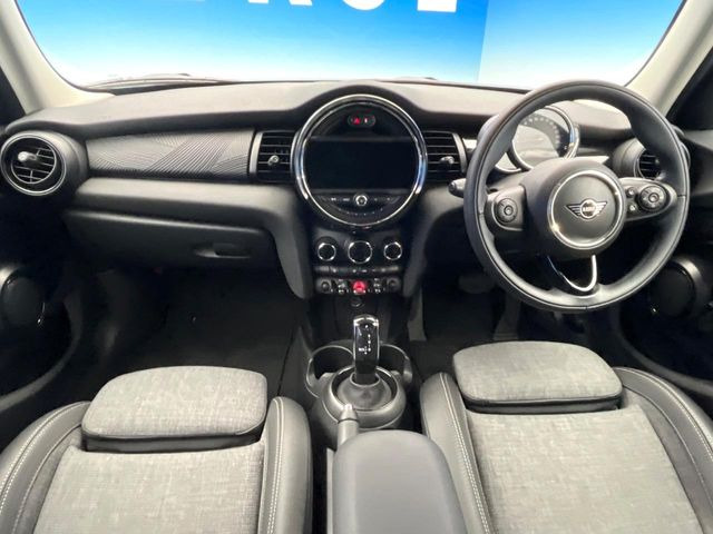 �A���ԃO���[�v���݌ɐ���2,000��!�S���̌n��X���烁�[�J�[�E�Ԏ��킸���Љ�o����̂ŁA���Ȃ��Ƀs�b�^���̂��Ԃ�������͂��ł���܂��͂��₢���킹��������