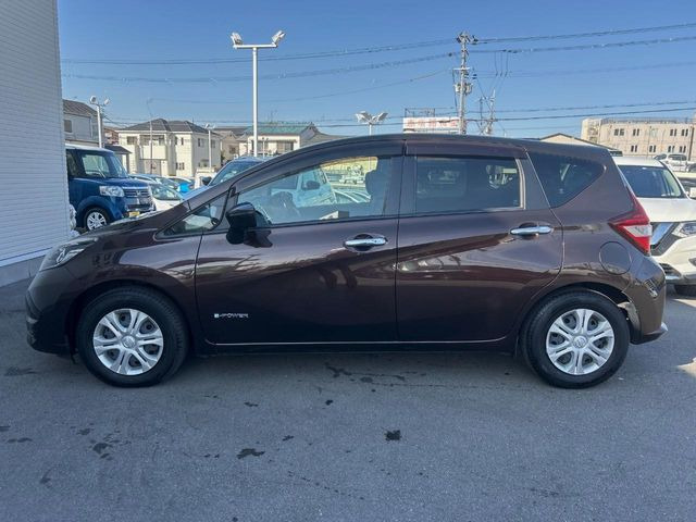 �������x�̃K���X�疌�ŝ����͂������A�㎿�ȃc���E����������B���O����_���J�����؂Ȉ��Ԃ�ی삵�A�F�����E�򉻂�h�~�B�u�e�X�v���b�V���R�[�g�v�A�u�e�v���~�b�T�R�[�g�v���炨�I�т��������܂��B