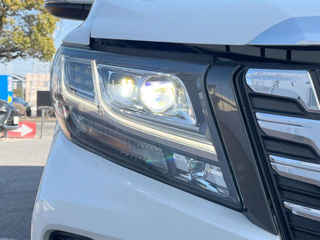 �yLED�w�b�h���C�g�z���V����ԑ��s�����ǍD�Ȏ��E���m�ۂ����S���ĉ^�]�ł��鍂�P�xLED�w�b�h���C�g�𑕔�!�_�����x�������A����d�͂��}�����Ă��܂��B