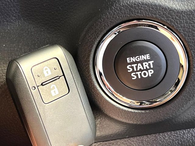 �y�L�[���X�X�^�[�g�V�X�e���z�J�o����|�P�b�g�ɓ��ꂽ�܂܂ł��h�A�̎{���E�������\�ȃX�}�[�g�L�[�𑕔��B�G���W���̃I���E�I�t�����J�M�����o���K�v����������Ƃ��Ă��֗��ł���