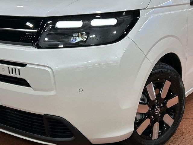 �yLED�w�b�h���C�g�z���V����ԑ��s�����ǍD�Ȏ��E���m�ۂ����S���ĉ^�]�ł��鍂�P�xLED�w�b�h���C�g�𑕔�!�_�����x�������A����d�͂��}�����Ă��܂��B