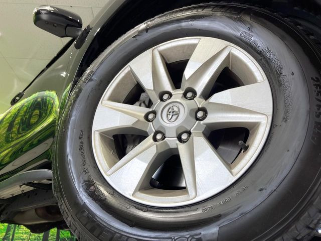 �y����17�C���`�A���~�z�C�[���z�O�ςɃ}�b�`���������A���~�z�C�[���𑕒����Ă���܂��B�e��ЊO�A���~�z�C�[����A�X�^�b�h���X�^�C�����戵�����Ă���܂��B���񂲑��k����������