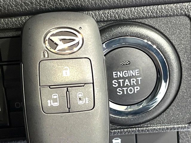 �y�L�[�t���[�V�X�e���z�J�o����|�P�b�g�ɓ��ꂽ�܂܂ł��h�A�̎{���E�������\�ȃX�}�[�g�L�[�𑕔��B�G���W���̃I���E�I�t�����J�M�����o���K�v����������Ƃ��Ă��֗��ł���