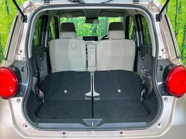 ���i�̂���������ʋ΁A���}���ɏ\���ȉ׎��X�y�[�X���m�ۂ��Ă���܂��B�Z�J���h�V�[�g��|���ƁA�傫�ȉו��̐ύڂ��\�ł���