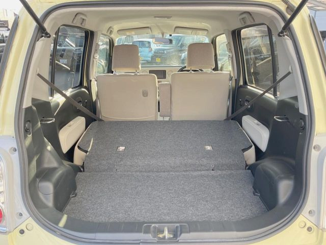 ���i�̂���������ʋ΁A���}���ɏ\���ȉ׎��X�y�[�X���m�ۂ��Ă���܂��B�Z�J���h�V�[�g��|���ƁA�傫�ȉו��̐ύڂ��\�ł���