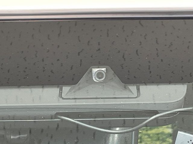 �y�g���^�Z�[�t�e�B�Z���X�z���s���ɑO���̎ԗ�����F�����A�Փ˂������Ȏ��͌x��ƃu���[�L�ŏՓˉ���Ɣ�Q�y�����A�V�X�g�B�����S�Ƀh���C�u�����y���݂��������܂��B