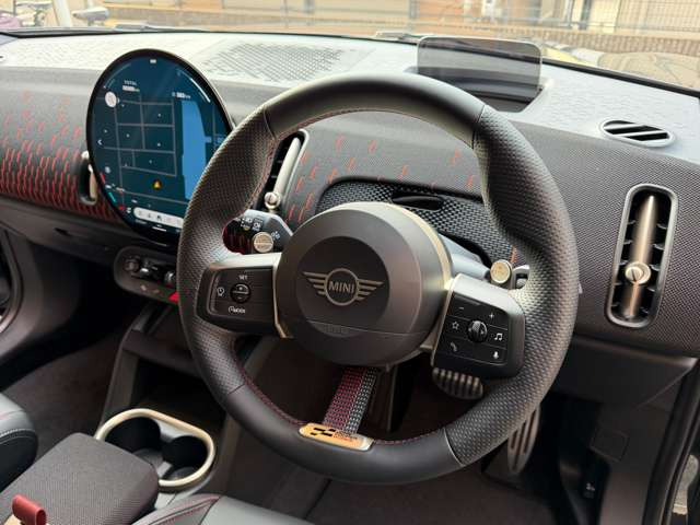 John Cooper Works�X�|�[�c�X�e�A�����O�z�C�[���E�X�e�A�����O�����R���E�p�h���V�t�g�E�X�e�A�����O�q�[�^�[