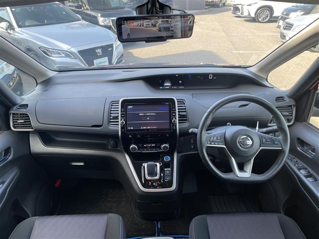 セレナ1.2 e-POWER ハイウェイスターV