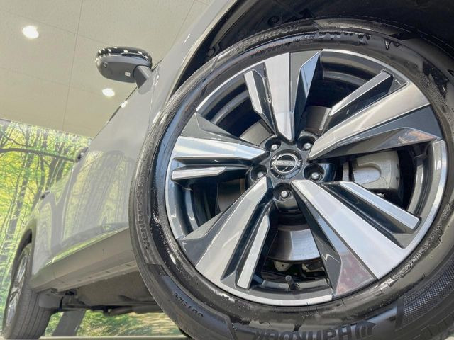 �y����19�C���`�A���~�z�C�[���z�O�ςɃ}�b�`���������A���~�z�C�[���𑕒����Ă���܂��B�e��ЊO�A���~�z�C�[����A�X�^�b�h���X�^�C�����戵�����Ă���܂��B���񂲑��k����������