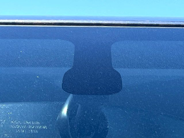 �y�G�}�[�W�F���V�[�u���[�L�z���s���ɑO���̎ԗ�����F�����A�Փ˂������Ȏ��͌x��ƃu���[�L�ŏՓˉ���Ɣ�Q�y�����A�V�X�g�B�����S�Ƀh���C�u�����y���݂��������܂��B