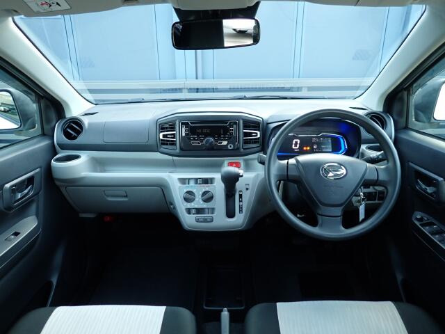 �C���p�l�摜�ɂȂ�܂��B�ԓ��͐��Ǝ҂ɂĎ����N���[�j���O�{�H�ς݂Ȃ̂ŁA��ϐ����ł��B