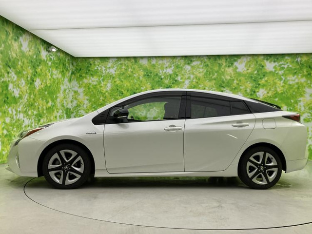 プリウス1.8 S セーフティ プラス ツートーン