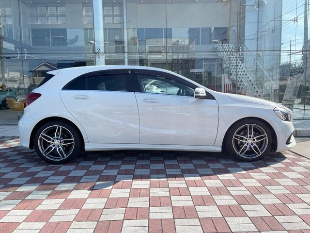 �������t�т̕ۏ؂̑��A���S�̍Œ�3�N�E���s�������ۏ�(�L��)�����p�ӁB�A���Ԃ����S���Ă��y���݂���������l�A�ۏؓ��e���[���͂������A�����_��&�I�C�������⃍�[�h�T�[�r�X���t�т��Ă���܂��B