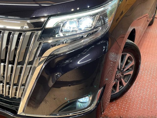 �yLED�w�b�h���C�g�z���V����ԑ��s�����ǍD�Ȏ��E���m�ۂ����S���ĉ^�]�ł��鍂�P�xLED�w�b�h���C�g�𑕔�!�_�����x�������A����d�͂��}�����Ă��܂��B