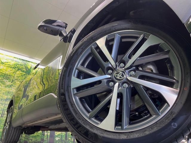 �y����18�C���`�A���~�z�C�[���z�O�ςɃ}�b�`���������A���~�z�C�[���𑕒����Ă���܂��B�e��ЊO�A���~�z�C�[����A�X�^�b�h���X�^�C�����戵�����Ă���܂��B���񂲑��k����������