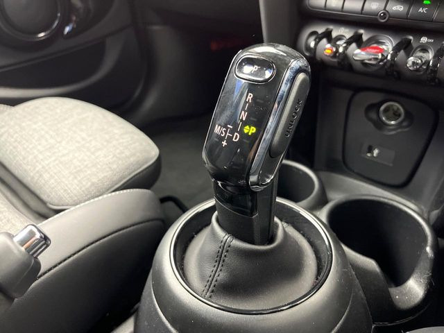 ��MT���[�h�t��AT:�ʏ�͎����ł����Ȃ���ϑ�(�M�A�`�F���W)���h���C�o�[�̑���ɂ���ĈӐ}�I�ɕς�����V�X�e���ł��B����w���i�̃h���C�u�����y���݂��������܂�!