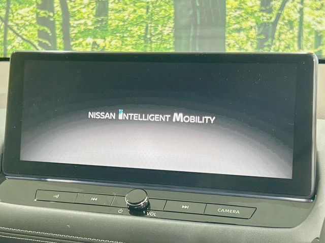 �yBOSE�t����12�^�i�r�z�l�C�̏����i�r�𑕔��B�I�[�f�B�I�@�\���[�����Ă���ABluetooth�ڑ�����΂������̃X�}�z��MP3�v���C���[�̉��y���Đ��\!�����̉^�]������Ɋy�����Ȃ�܂�!!