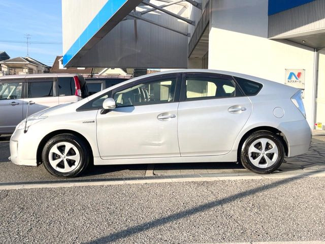 安心の最長10年・走行無制限保証(有償)をご用意。保証内容も充実はもちろん、無料点検&オイル交換や、年中無休の全国・24時間ロードサービスも付帯されておりますのでご安心下さい。