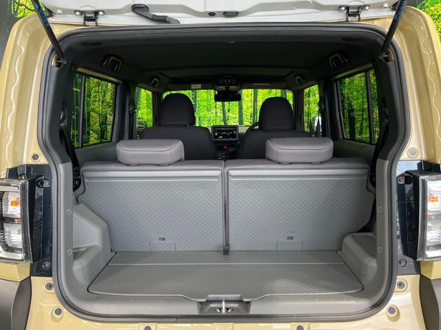 ���i�̂���������ʋ΁A���}���ɏ\���ȉ׎��X�y�[�X���m�ۂ��Ă���܂��B�Z�J���h�V�[�g��|���ƁA�傫�ȉו��̐ύڂ��\�ł���