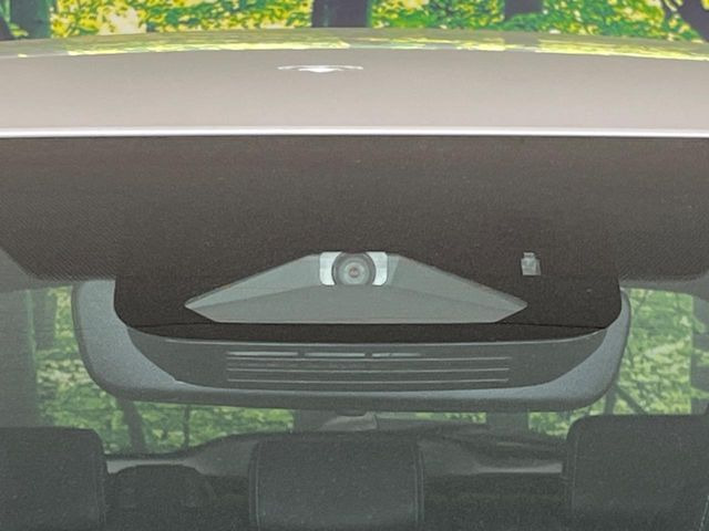 �y�g���^�Z�[�t�e�B�Z���X�z���s���ɑO���̎ԗ�����F�����A�Փ˂������Ȏ��͌x��ƃu���[�L�ŏՓˉ���Ɣ�Q�y�����A�V�X�g�B�����S�Ƀh���C�u�����y���݂��������܂��B