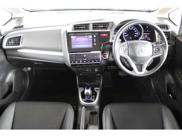 フィット1.5 ハイブリッド Lパッケージ