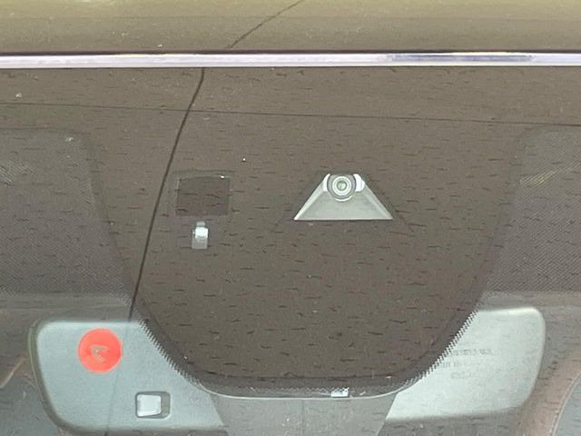 �y�X�}�[�g�V�e�B�u���[�L�T�|�[�g�z�ᑬ���s���ɑO���̎ԗ�����F�����A�Փ˂������Ȏ��͌x��ƃu���[�L�ŏՓˉ���Ɣ�Q�y�����A�V�X�g�B�����S�Ƀh���C�u�����y���݂��������܂��B