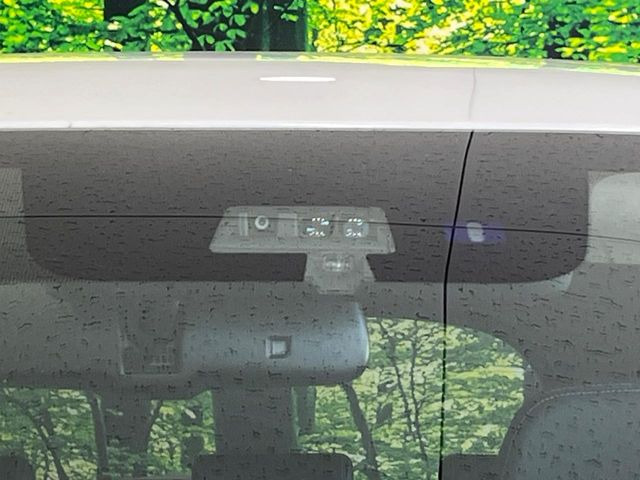 �y�O�He-Assist�z���s���ɑO���̎ԗ�����F�����A�Փ˂������Ȏ��͌x��ƃu���[�L�ŏՓˉ���Ɣ�Q�y�����A�V�X�g�B�����S�Ƀh���C�u�����y���݂��������܂��B