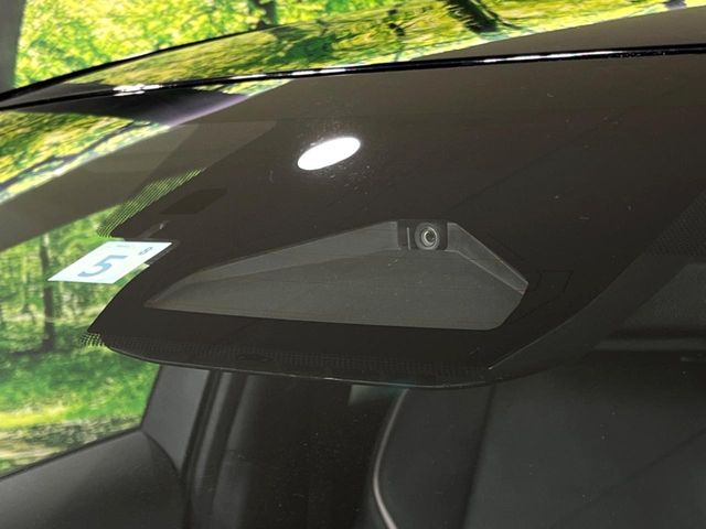 �y�g���^�Z�[�t�e�B�Z���X�z���s���ɑO���̎ԗ�����F�����A�Փ˂������Ȏ��͌x��ƃu���[�L�ŏՓˉ���Ɣ�Q�y�����A�V�X�g�B�����S�Ƀh���C�u�����y���݂��������܂��B