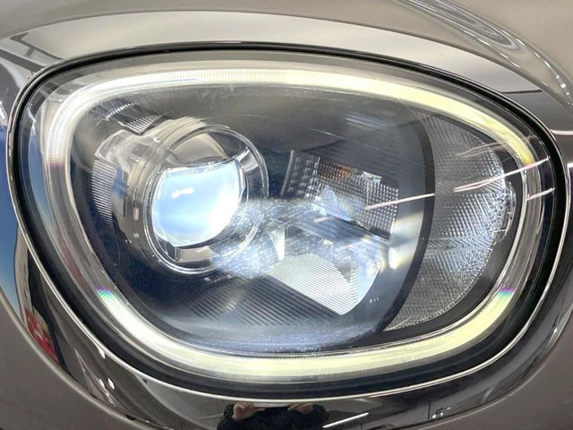 ��LED�w�b�h���C�g:��ԑ��s�����ǍD�Ȏ��E���m�ۂ����S���ĉ^�]�ł��鍂�P�xLED�w�b�h���C�g�𑕔�!�_�����x�������A����d�͂��}�����Ă��܂��B