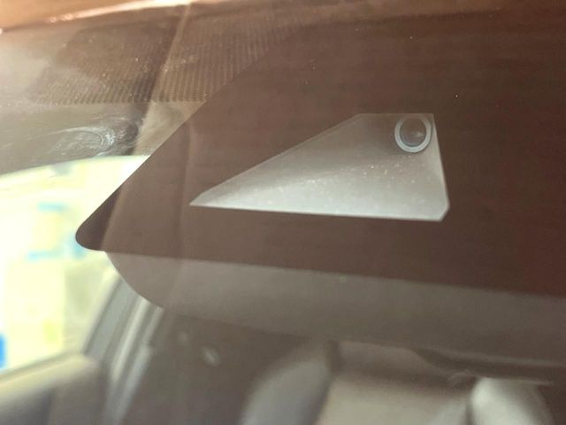 �y�v���N���b�V���Z�[�t�e�B�z�O���̎ԗ��������m���A�Փ˂������Ȏ��͌x��Œ��ӂ𑣂��A�u���[�L�𓥂ޗ͂��T�|�[�g�B�u���[�L�𓥂߂Ȃ������ꍇ�͏Փ˔�Q�y���u���[�L���쓮�A�Փˉ�����T�|�[�g���܂��B