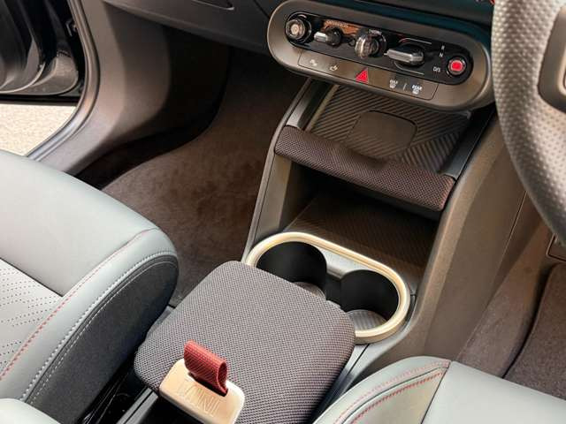 ���C�����X�`���[�W���O