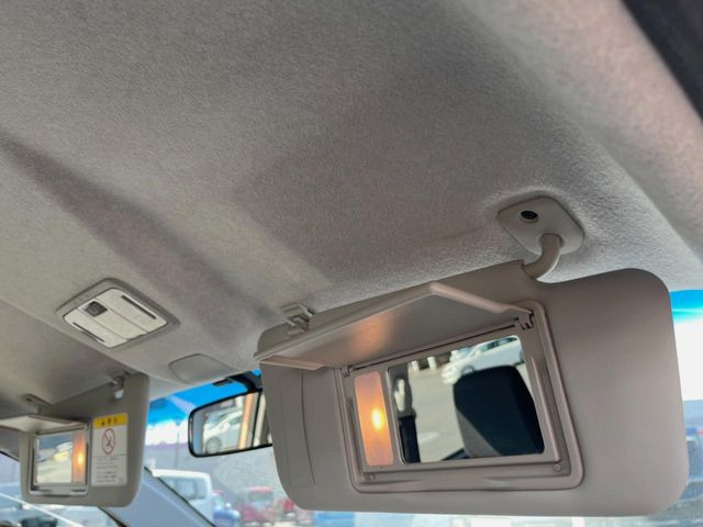 �y�o�j�e�B�~���[�z�T���o�C�U�[���ɐݒu���ꂽ�~���[�Őg�����Ȃ݃`�F�b�N!������Ƃ������C�N�����ɂ����􂵂܂���