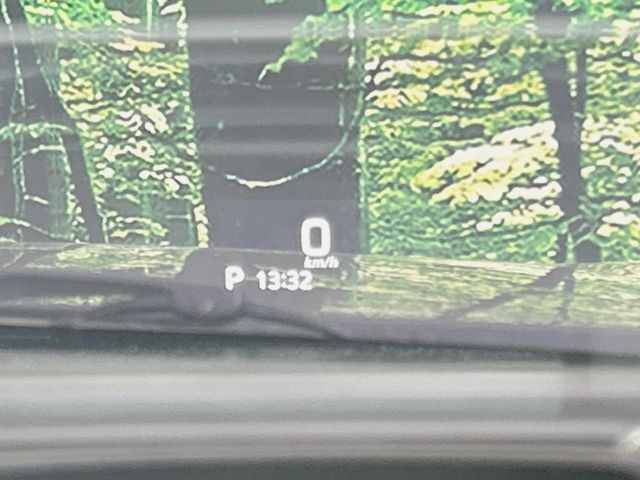 �y�J���[�w�b�h�A�b�v�f�B�X�v���C�z���݂̑��x�⑖�s�����f�W�^���\���ŉ^�]�ȑO���̃K���X�ɓ��e!�J���[�t���Ŏ��F���������A�^�]���ڐ������炳���K�v�ȏ����m�F�ł���̂łƂ��Ă��֗��ň��S!