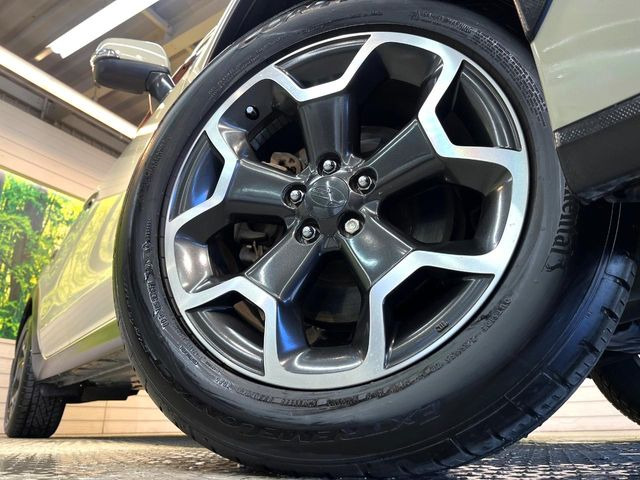 �y����17�C���`�A���~�z�C�[���z�O�ςɃ}�b�`���������A���~�z�C�[���𑕒����Ă���܂��B�e��ЊO�A���~�z�C�[����A�X�^�b�h���X�^�C�����戵�����Ă���܂��B���񂲑��k����������