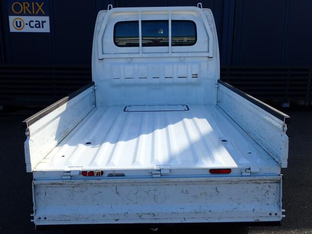 �g���b�N�̉ב�B���Ђ����X�����A��Ԃ����m�F���������B