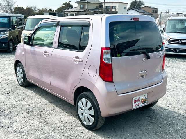 ���X�ł͌y�����Ԃ��畁�ʎԂ܂ŕ��L���I�[�����[�J�[�̎Ԏ�E�F�E�O���[�h��L�x�ɑ����Ă���܂��B