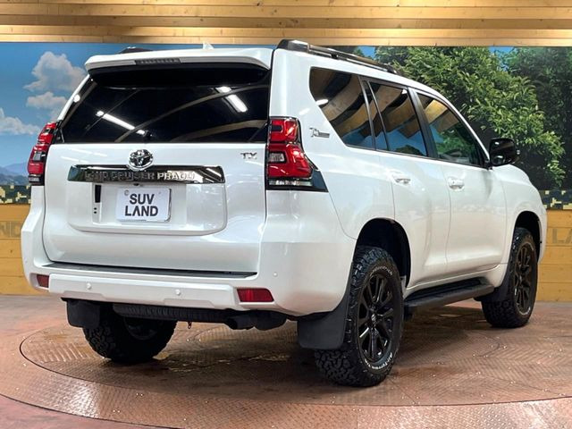 ☆全国のネクステージからお取り寄せが可能※!遠方の店舗に展示してあるクルマが気になる場合も、最寄りの店舗でご覧いただくことが可能です!是非私たちに要望をお聞かせください!※別途費用