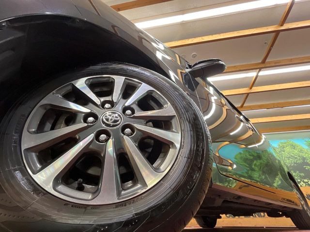 �y����15�C���`�A���~�z�C�[���z�O�ςɃ}�b�`���������A���~�z�C�[���𑕒����Ă���܂��B�e��ЊO�A���~�z�C�[����A�X�^�b�h���X�^�C�����戵�����Ă���܂��B���񂲑��k����������