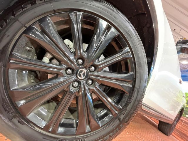 �y����19�C���`�A���~�z�C�[���z�O�ςɃ}�b�`���������A���~�z�C�[���𑕒����Ă���܂��B�e��ЊO�A���~�z�C�[����A�X�^�b�h���X�^�C�����戵�����Ă���܂��B���񂲑��k����������