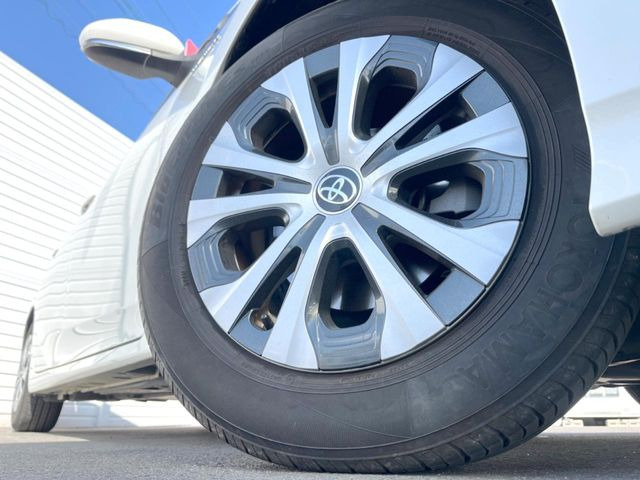 �y����15�C���`�A���~�z�C�[���z�O�ςɃ}�b�`���������A���~�z�C�[���𑕒����Ă���܂��B�e��ЊO�A���~�z�C�[����A�X�^�b�h���X�^�C�����戵�����Ă���܂��B���񂲑��k����������