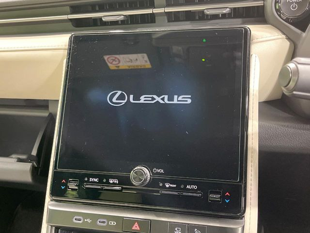 �y���[�J�[�����i�r�z�C���e���A�ɗn�����ރX�^�C���b�V���ȁu��p�݌v�v���[�J�[�i�r�𑕔��􎋔F���⑀�쐫�ȂǊ�{���\�ɂ��D��A���㎿�ȃJ�[���C�t�����y���݂��������܂��B