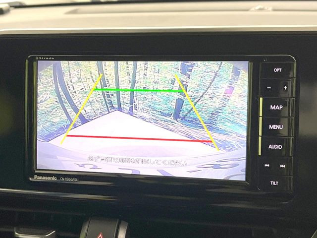【バックカメラ】駐車時に後方がリアルタイム映像で確認できます。大型商業施設や立体駐車場での駐車時や、夜間のバック時に大活躍!運転スキルに関わらず、今や必須となった装備のひとつです!
