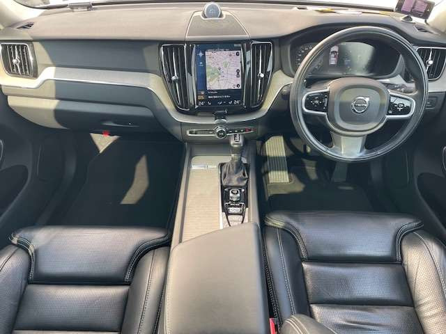 XC60D4 AWD インスクリプション ディーゼル 4WD