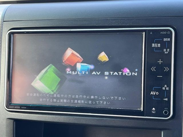 �y�����i�r�z�l�C�̏����i�r�𑕔����Ă���܂��B�i�r�̎g���₷���͂������A�I�[�f�B�I�@�\���[��!�L�����v�◷�s�͂������A�ʋ΂┃�����ȂǕ��i�̃h���C�u���y�����Ȃ�͂���