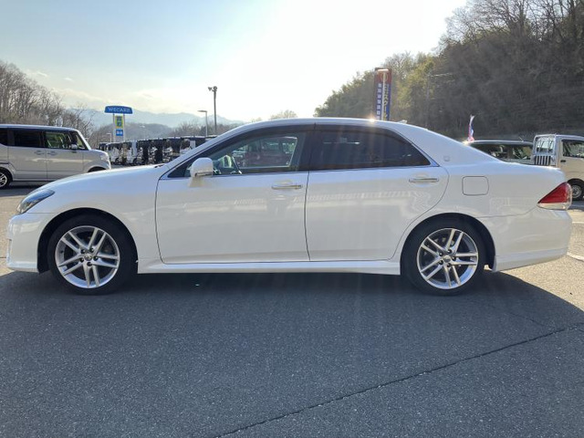 クラウンアスリート