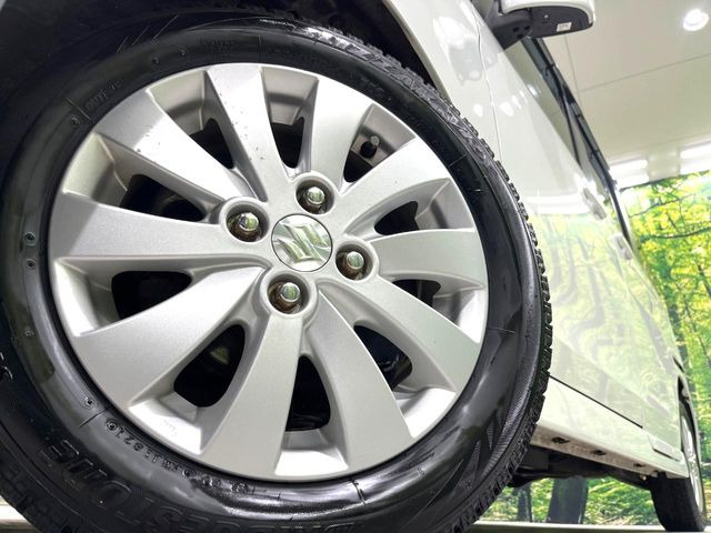 �y����14�C���`�A���~�z�C�[���z�O�ςɃ}�b�`���������A���~�z�C�[���𑕒����Ă���܂��B�e��ЊO�A���~�z�C�[����A�X�^�b�h���X�^�C�����戵�����Ă���܂��B���񂲑��k����������