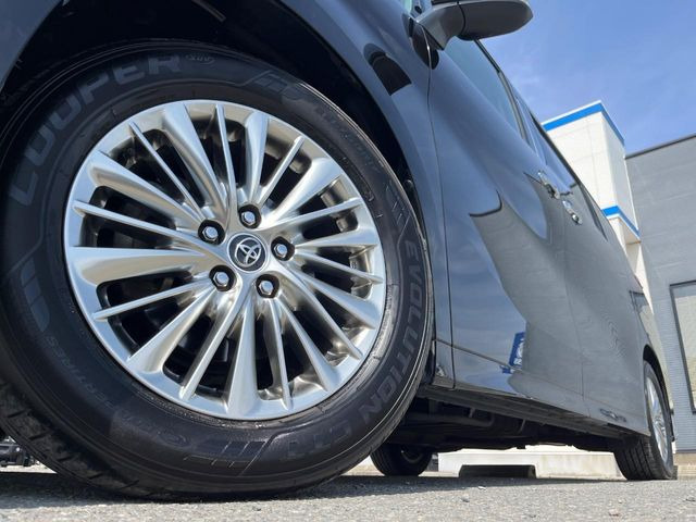 �y����17�C���`�A���~�z�C�[���z�O�ςɃ}�b�`���������A���~�z�C�[���𑕒����Ă���܂��B�e��ЊO�A���~�z�C�[����A�X�^�b�h���X�^�C�����戵�����Ă���܂��B���񂲑��k����������