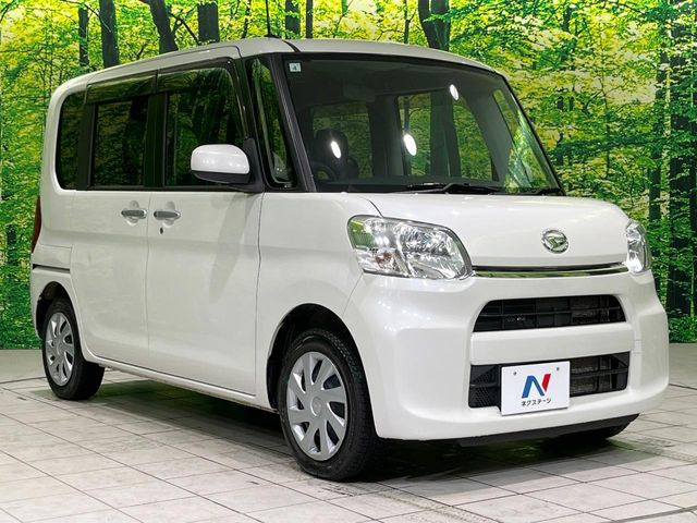 高透明度のガラス皮膜で撥水はもちろん、上質なツヤ・光沢を実現。紫外線や酸性雨から大切な愛車を保護し、色あせ・劣化を防止。「弾スプラッシュコート」、「弾プリミッサコート」からお選びいただけます。