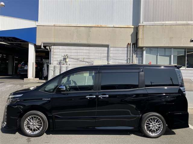 ヴォクシー1.8 ハイブリッド ZS 煌II