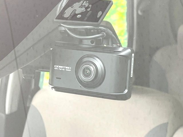 【ドライブレコーダー】ドライブレコーダー装備!走行中はもちろん、あおり運転や事故に遭遇した際、映像で記録し、万一のリスクに備えます。※記録用SDカードはお客様ご自身でご準備いただく必要があります。